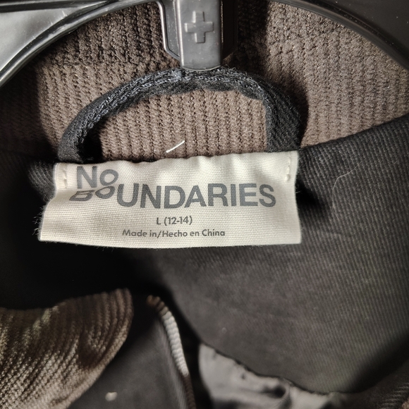 No Boundaries-Size Large - Black Barn Jacket with Dark Brown Collar - Picture 2 of 4